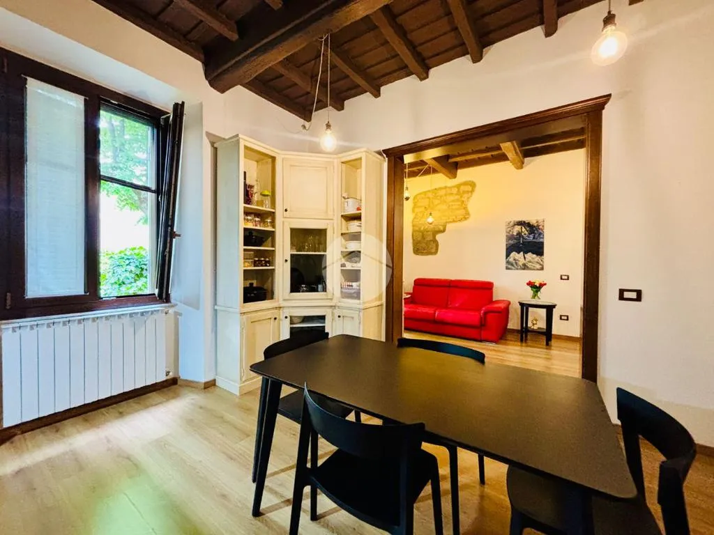 Salle à manger - Rear-Facing Apartment with Garden in Viterbo