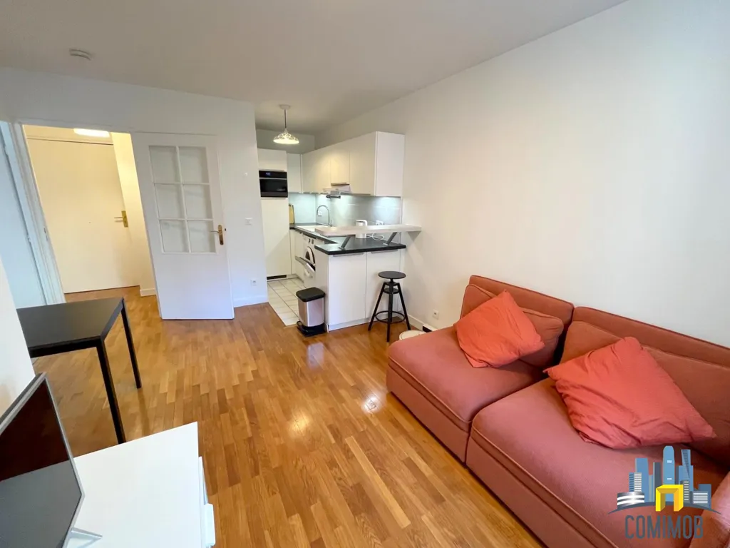 Séjour - Appartement Meublé au Faubourg de l’Arche à Courbevoie