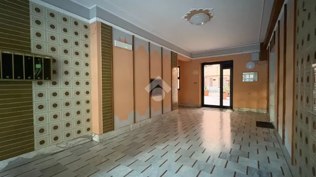 Esik - Apartment with Balcony in Catanzaro