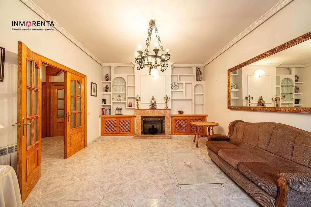 Elutuba - Detached House with Terrace in La Mata
