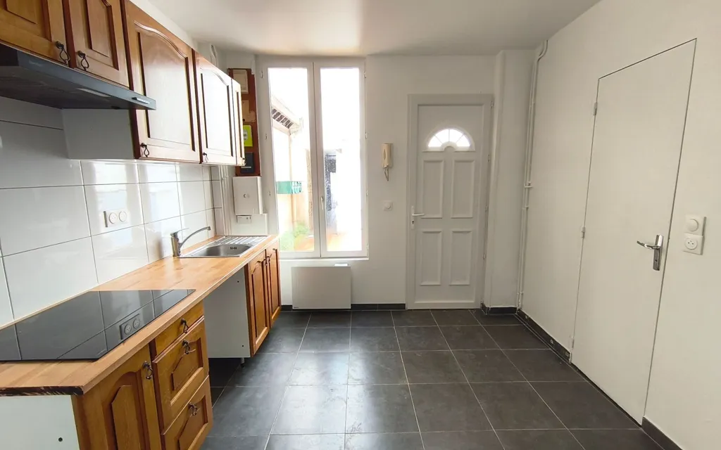 Cuisine - Maison de Caractère avec Cour à Meaux Centre