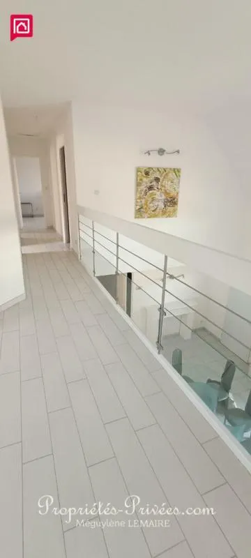 Elutuba - Contemporary House with Garden in Brezolles