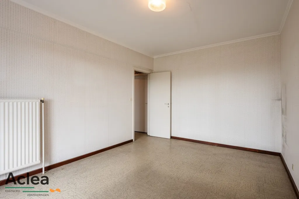 Pièces - Appartement avec Balcon et Vue sur l'Église à Eeklo