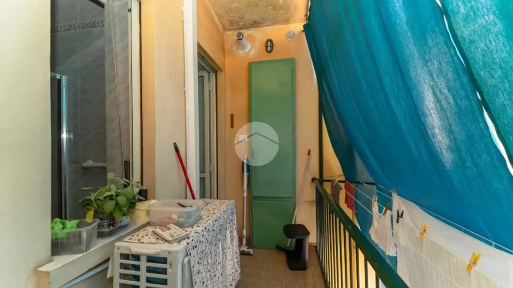 Rõdu - Rustic-Style Flat with Balcony in Torino