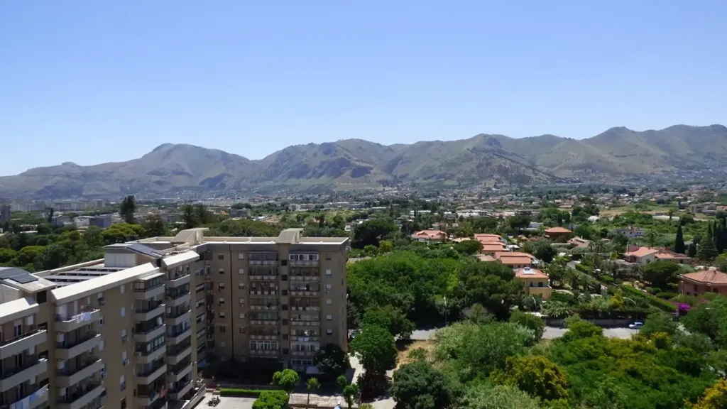 Apartment with Panoramic View in Corso Calatafimi, Palermo
