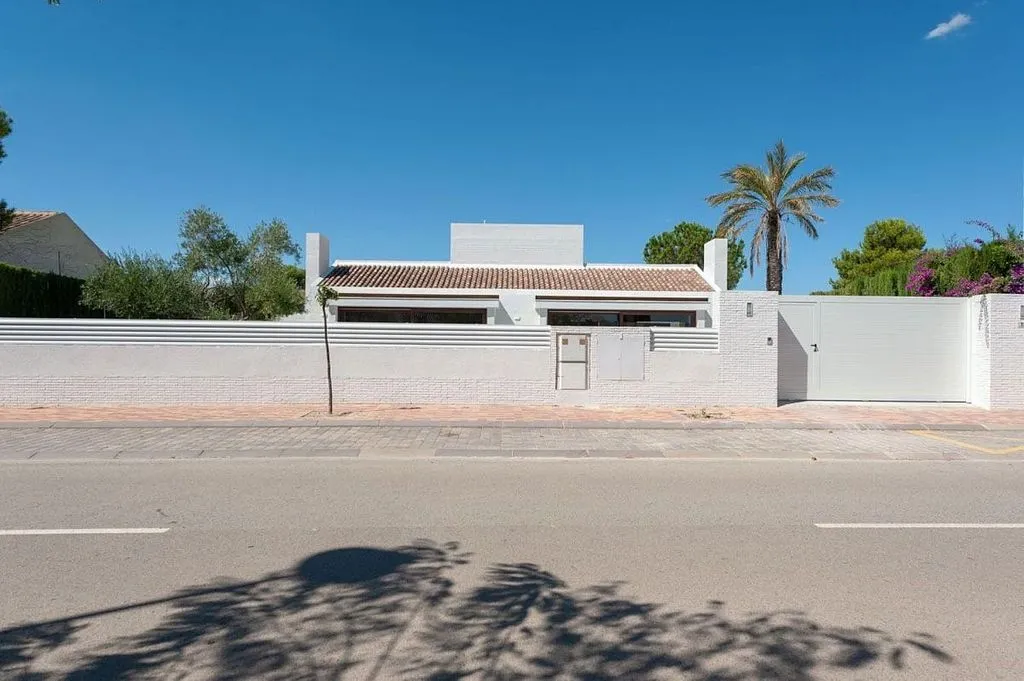 Exterior - Luxury Villa with Pool in Peraleja Golf, Murcia