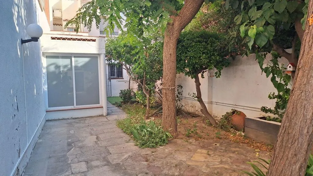 Jardín - Villa con vistas al mar en Premià de Mar
