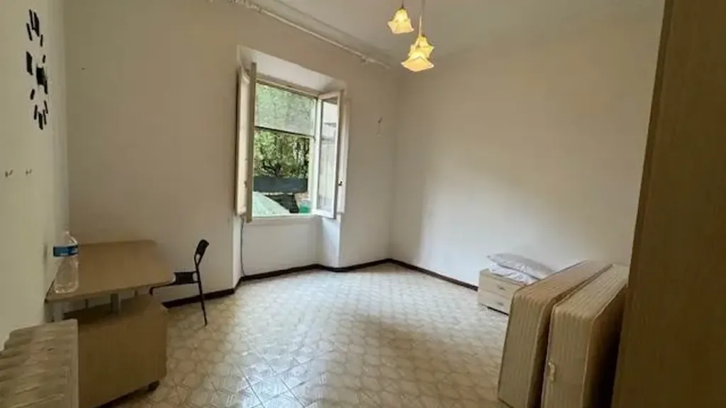 Chambres - 4-Bedroom Apartment with Balcony in Florence