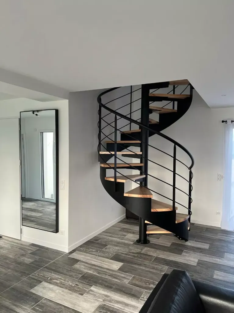 Pièces - Maison Contemporaine avec Prestations Haut de Gamme à Proximité des Commodités