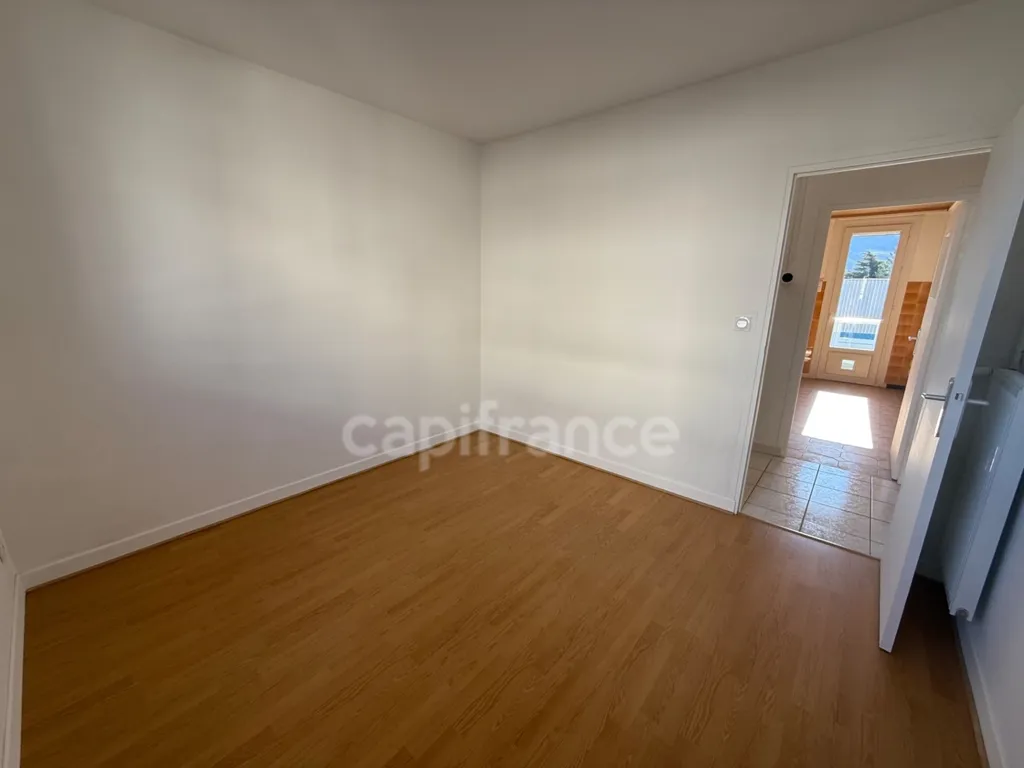 Toad - Renovated 3-Bed Flat with South View in Hautes-Pyrénées