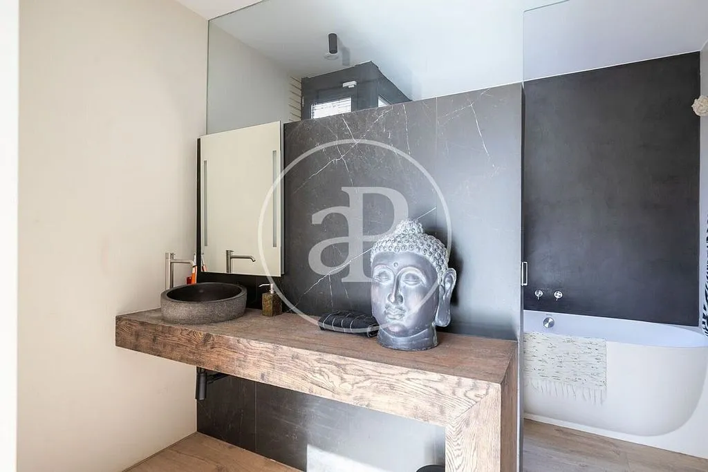 Salles de bain - Contemporary Villa with Pool in Begues