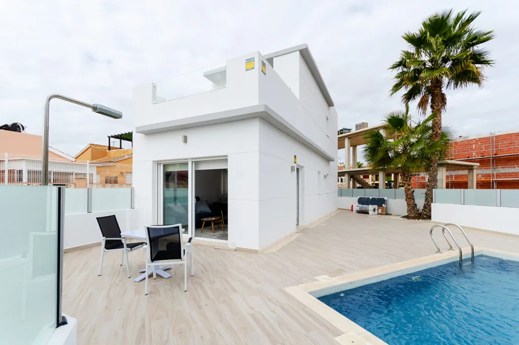 Piscine - Modern Villa with Private Pool in Torrevieja