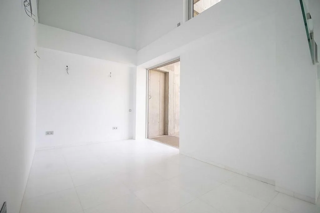 Entrée - Contemporary Townhouse with Pool in Ifara