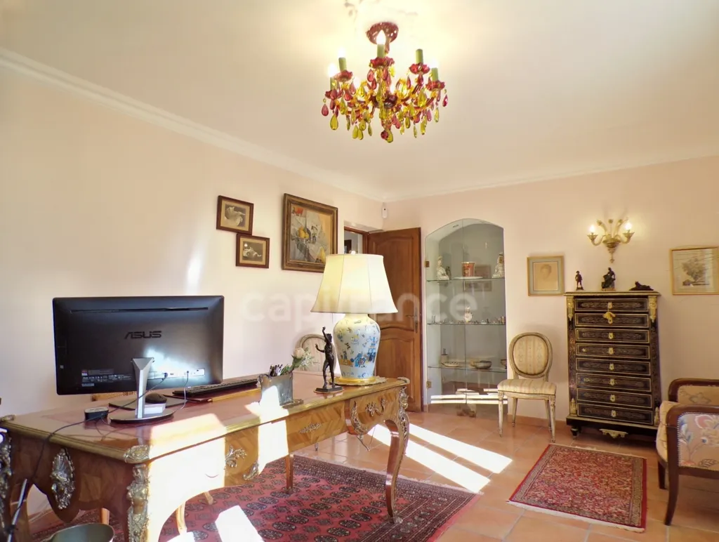 Kabinet - Villa with Pool in Cruzy