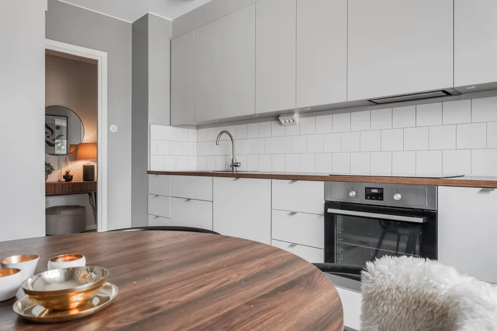 Cuisine - Renovated Apartment with Balcony in Mjölkudden
