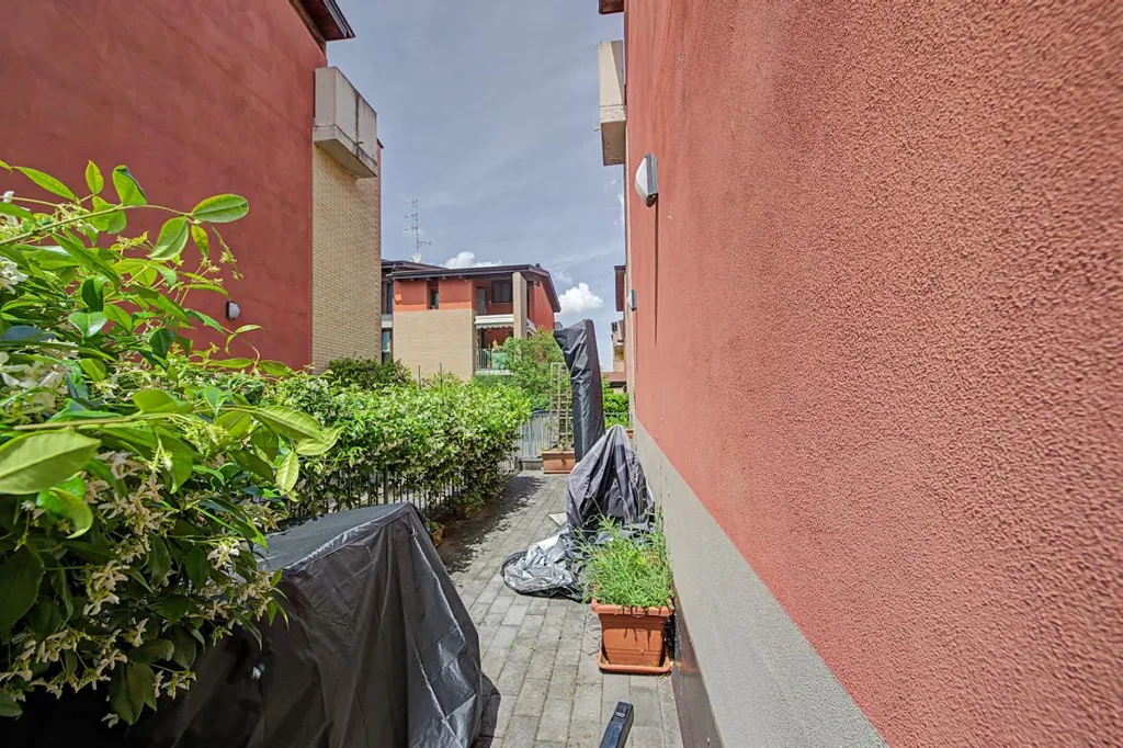 Giardino - Three-bedroom Apartment with Terrace in Parma
