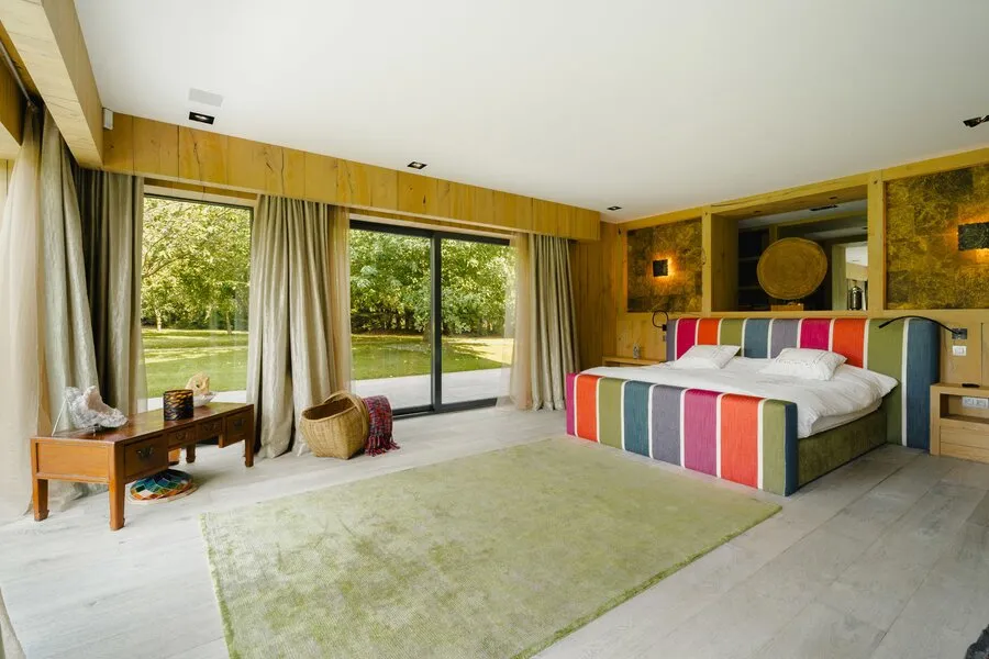 Magamistoad - Elegant Villa with Heated Pool in Ohain