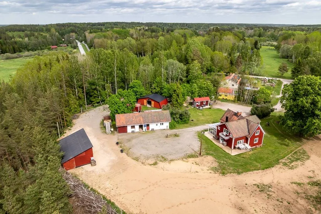 7-toaline maja asukohas Norrtälje kommun