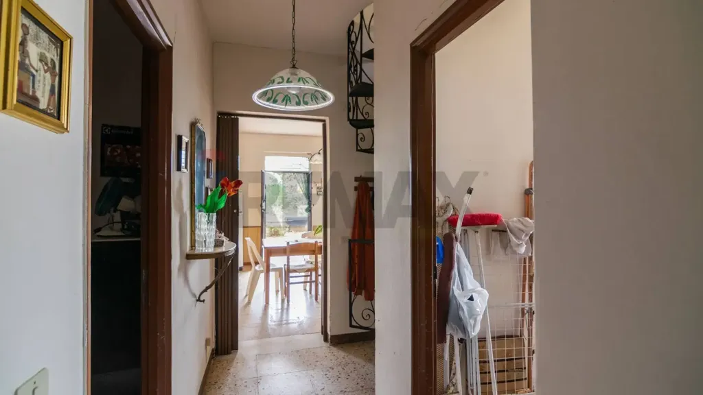 Esik - Bifamiliar Villa with Garden in Piazza Armerina