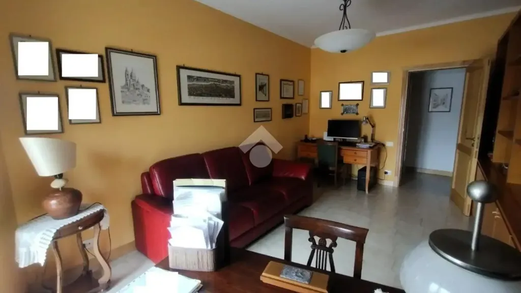 Séjour - Spacious Apartment with Balcony in Castrolibero