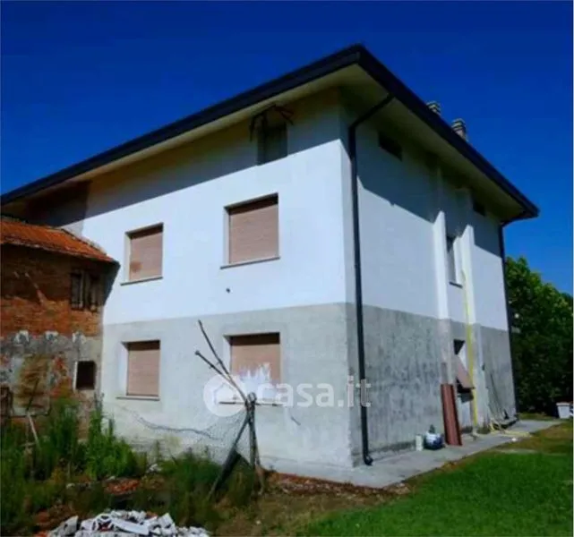 Exterior - Ground Floor Apartment with Garden in Brugnera