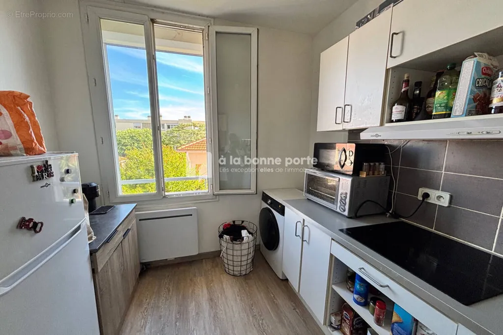 Cucina - T2 with High Rental Yield in Toulon