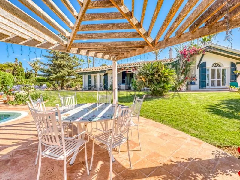 Terrasse - Chalet with Pool in Binidali, Mahón