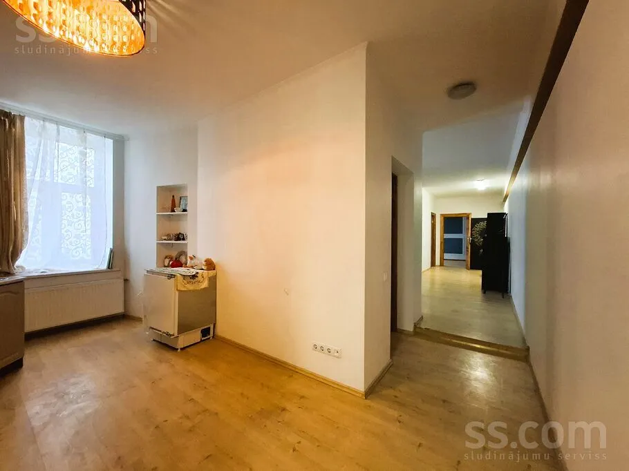 Séjour - Spacious 3-Bedroom Apartment in Quiet Centre, Riga