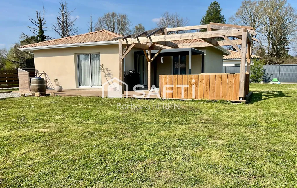 Aed - Modern House with Large Plot in Salles