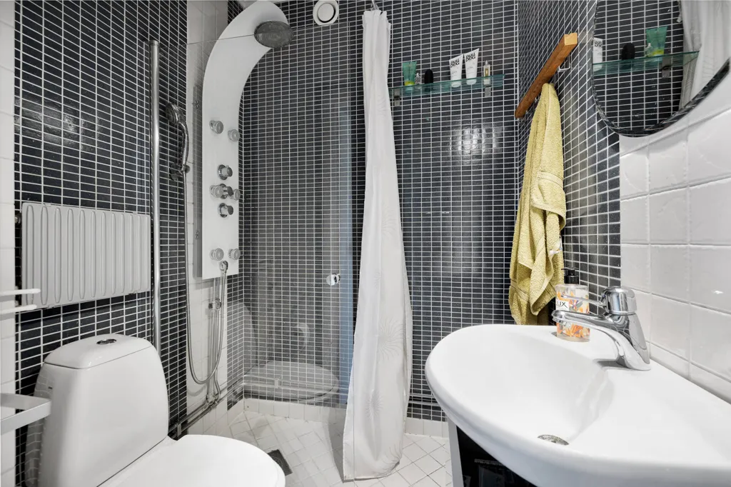 Bagni - Modernised Apartment with Balcony in Sigtuna