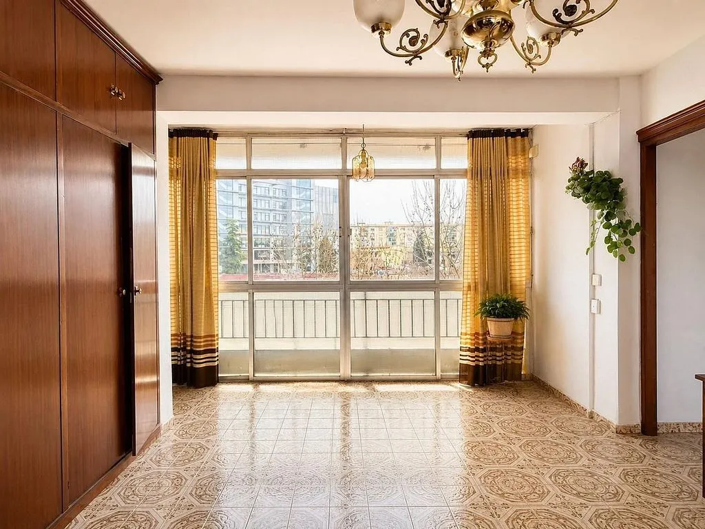 Entrée - Apartment with Balcony in South Sector