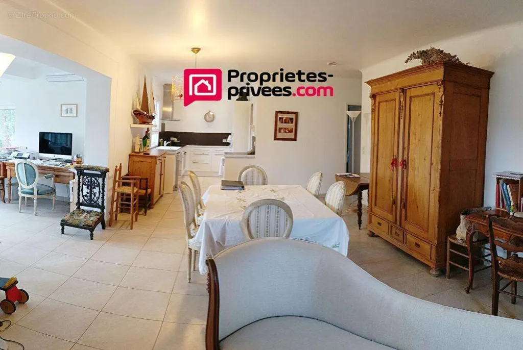 Söögituba - Villa with Panoramic View in Vidauban