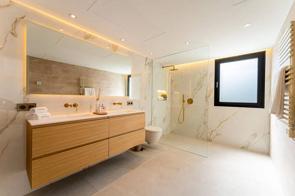 Salles de bain - Contemporary Villa with Sea Views in Marbella