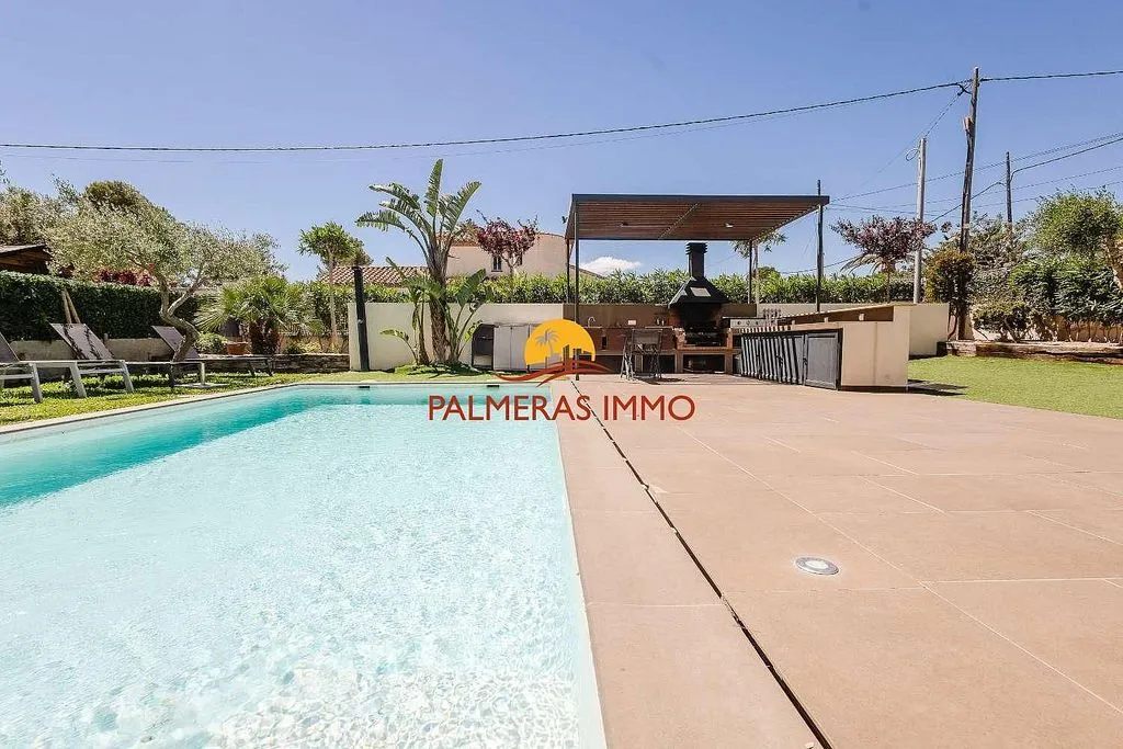 Piscine - Chalet with Pool and Terrace in Les Tres Cales
