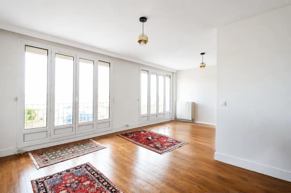 Séjour - Appartement avec Balcon et Vue Panoramique à Cachan