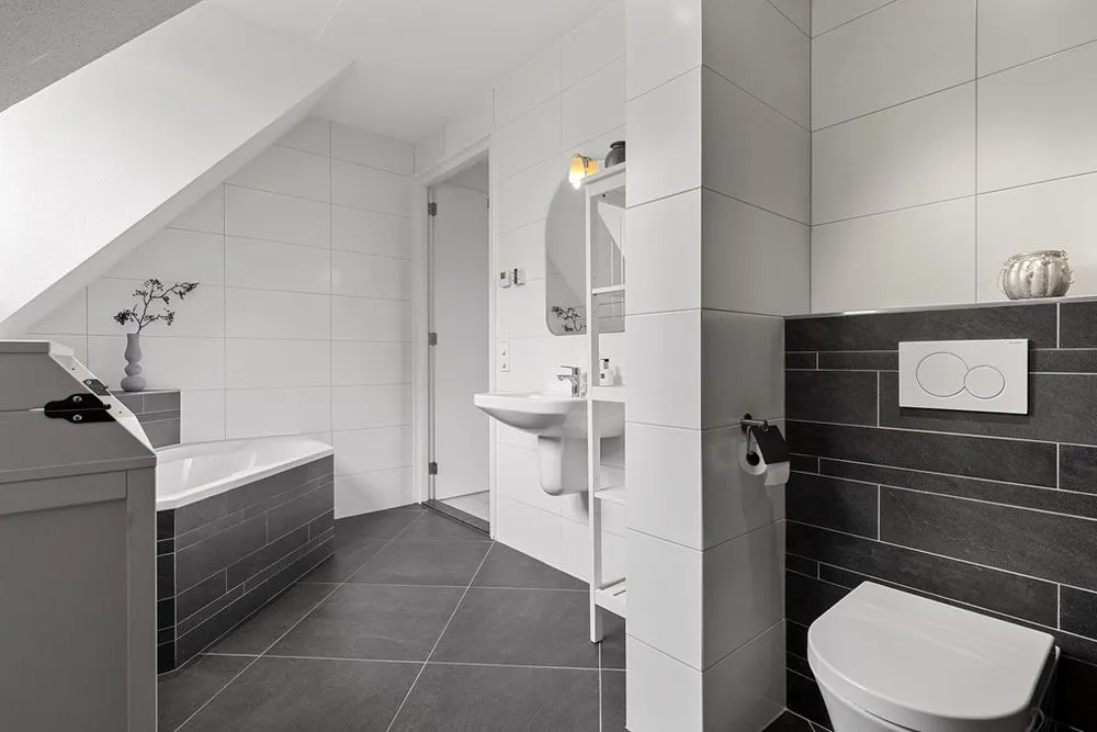 Vannitoad - Eco-Friendly Villa with Solar Panels in Venlo