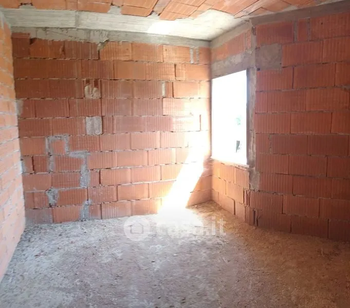 Rooms - Two-Level Apartment with Veranda in Torpè
