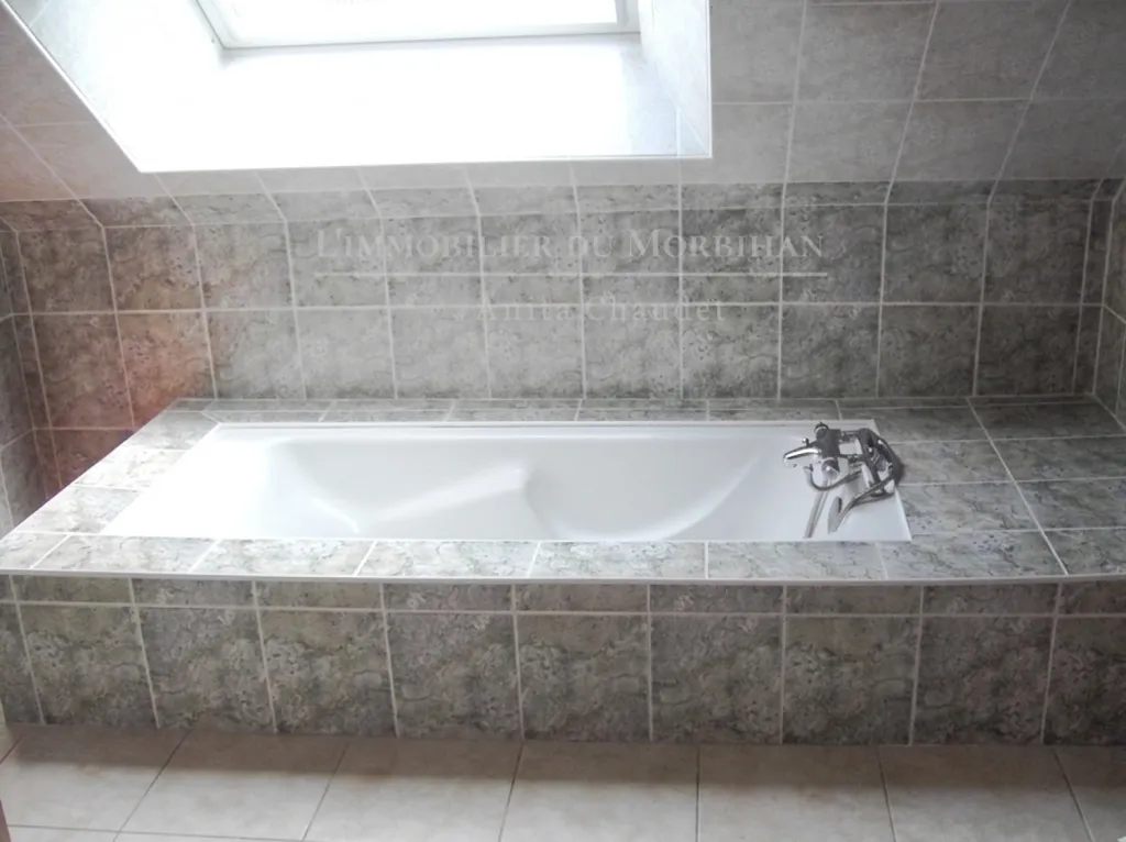 Salles de bain - Maison de Standing avec Terrasse dans un Domaine Privé à Ploeren