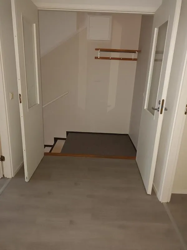 hallway_entrance