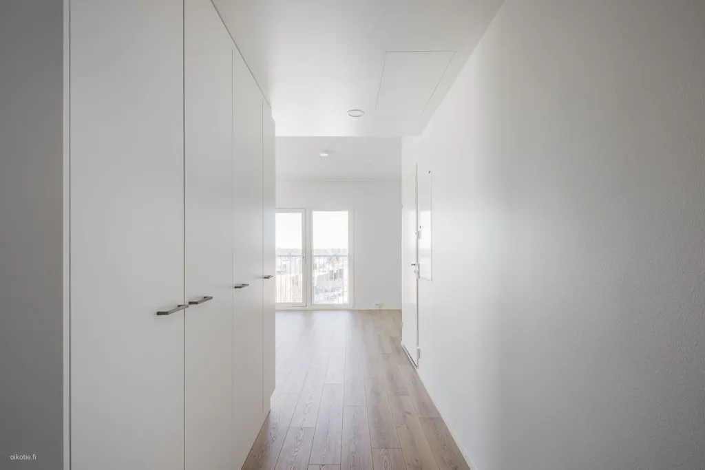 Toad - Modern Flat with Walk-in Wardrobe in Malmi