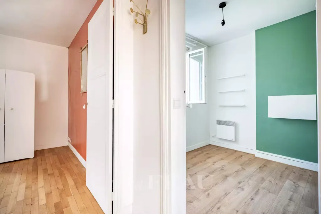 Bedrooms - Dual-Aspect Apartment in Denfert Rochereau