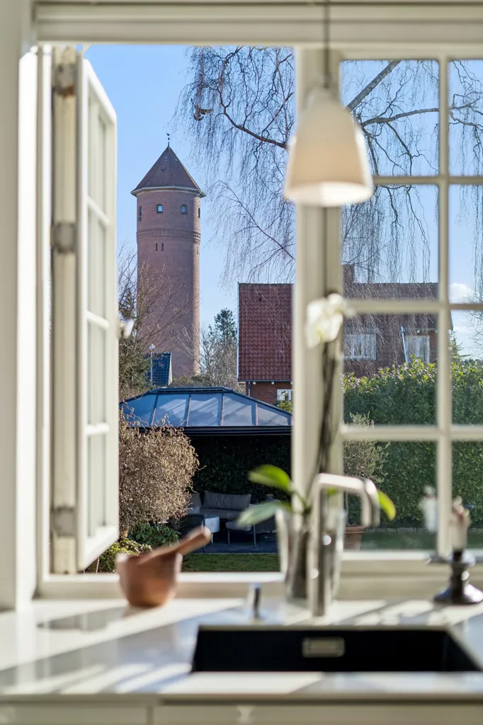 Cuisine - Villa with Solar Panels near Køge Torv