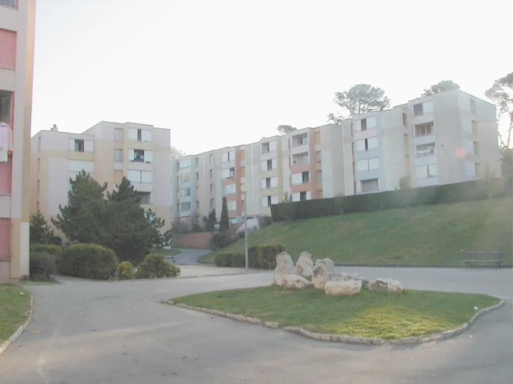Extérieur - Appartement T4 avec Cuisine Indépendante à Carpentras