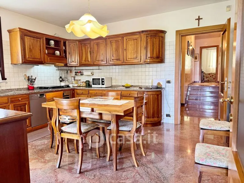 Cuisine - Villa with Private Garden in Azzano Decimo