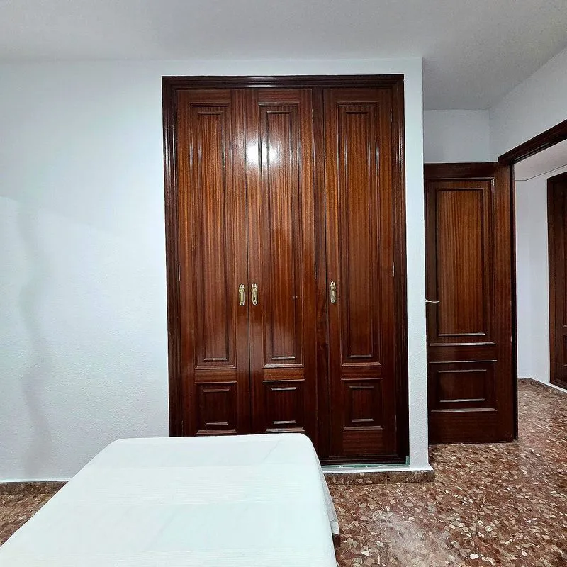 Chambres - Furnished Flat with Balcony in Valencia Centre