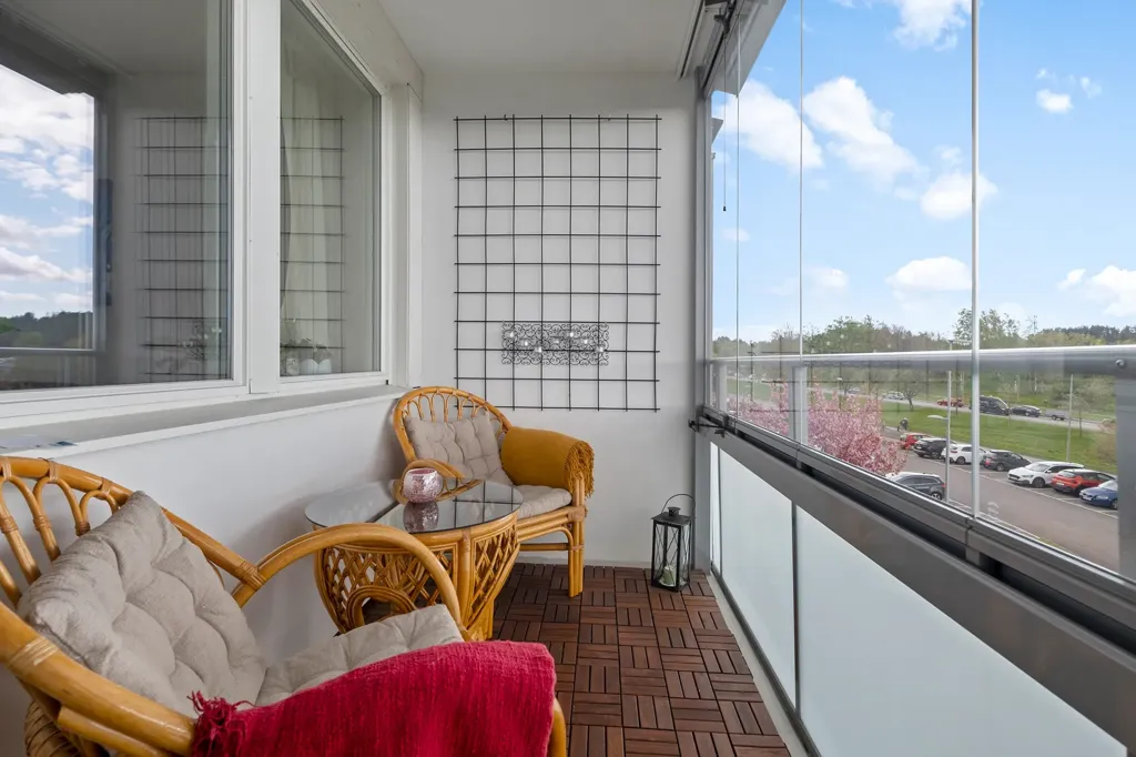 Rõdu - Spacious 2-Bedroom Apartment with Balcony in Kungsbacka