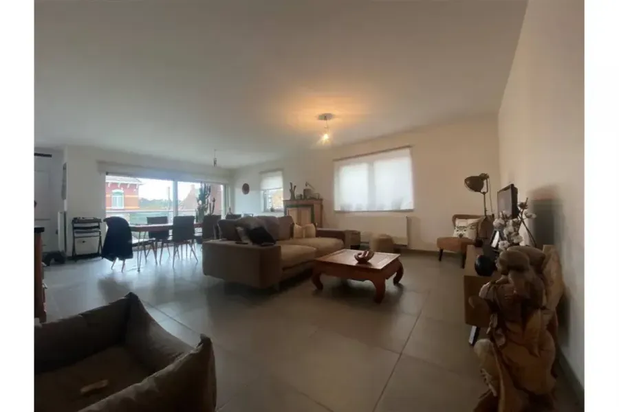 Elutuba - Bright Apartment with Balcony in Celles Centre