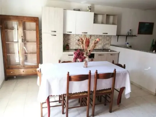 Two-Storey Apartment with Kitchen in Lattarico