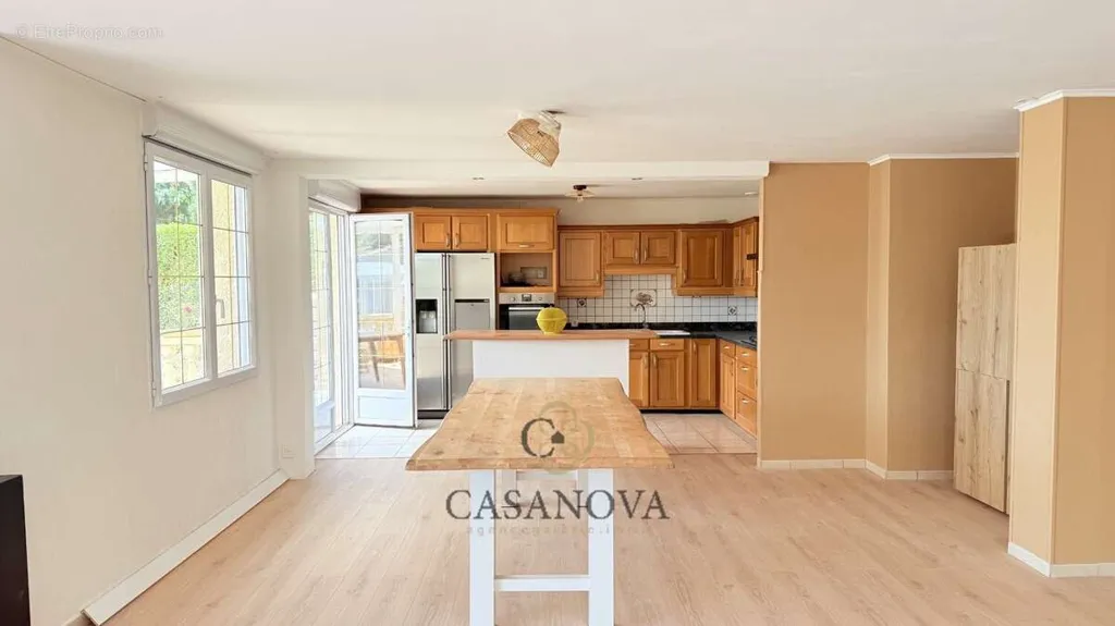 Köök - Villa with Studio and Garden in Marseillan