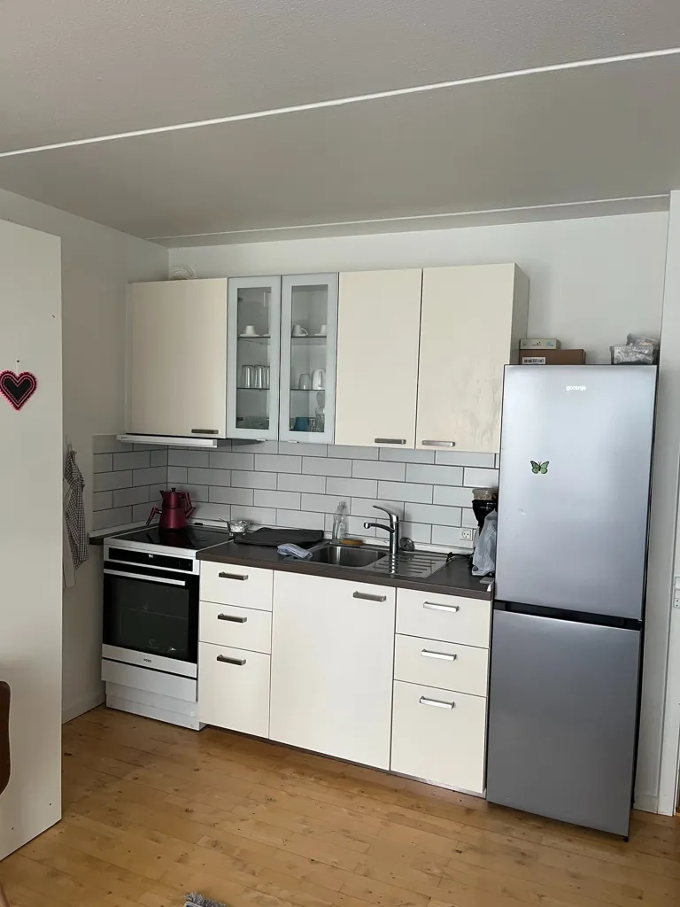 Köök - Central 2-Bed Flat with Enclosed Balcony